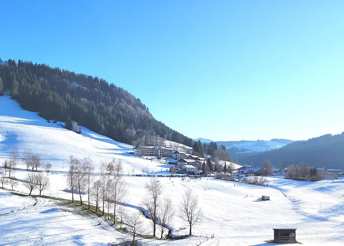 Bergfluegel Allgaeu, Schwimmbad, Sauna, Skilift Διαμέρισμα *