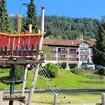 Bergfluegel Allgaeu, Schwimmbad, Sauna, Skilift