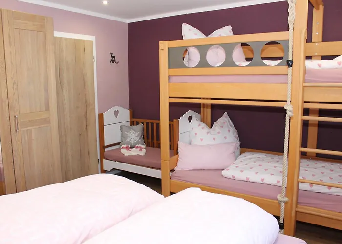 Bergfluegel Allgaeu, Schwimmbad, Sauna, Skilift Apartamento *